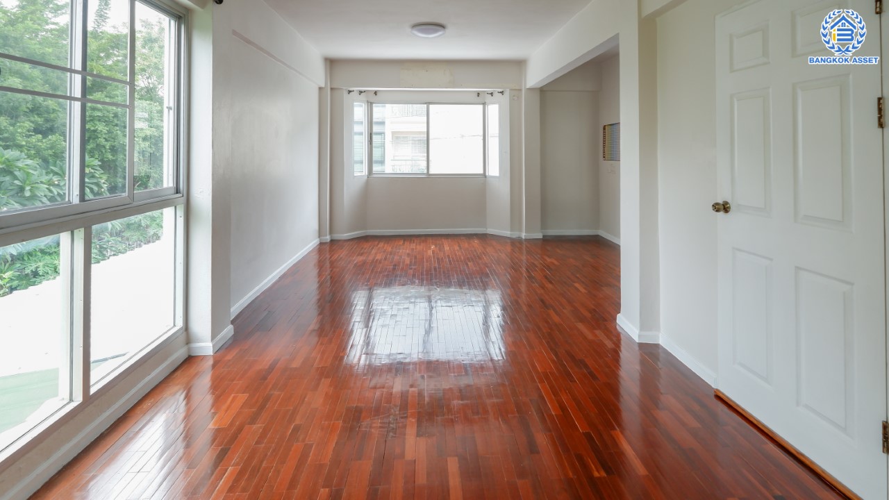 ทาวน์เฮ้าส์มือสองนนทบุรี 3 ชั้นทำเลโซนเมือง! ม.ศุภาลัยวิลล์ รัตนาธิเบศร์18 หลังมุม เนื้อที่ 25.8 ตร.ว. ฟังก์ชันครบ 3 ห้องนอน 3 ห้องน้ำ 1 ที่จอดรถ บนสุดยอดทำเล! เข้า-ออกได้ทั้ง ถ.รัตนาธิเบศร์ ถ.ติวานนท์ และสนามบินน้ำ ใกล้ทางด่วน "งามวงศ์วาน" และติดรถไฟฟ้า "สถานีศูนย์ราชการนนทบุรี"